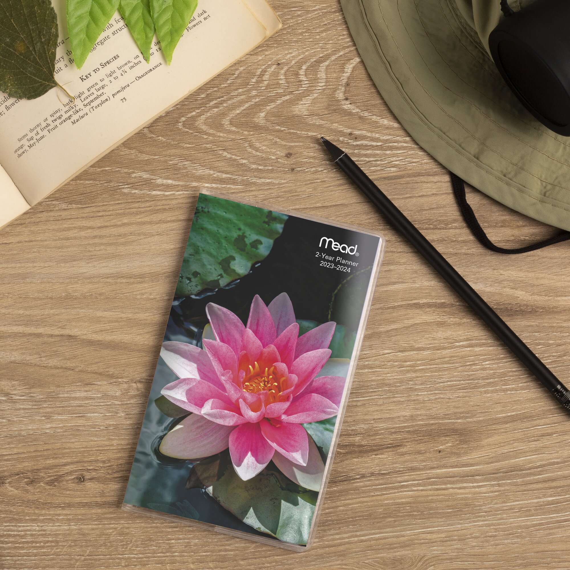 FLORAL 2023-2024 TWO Year Monthly Pocket Planner - Pocket Planners $7.