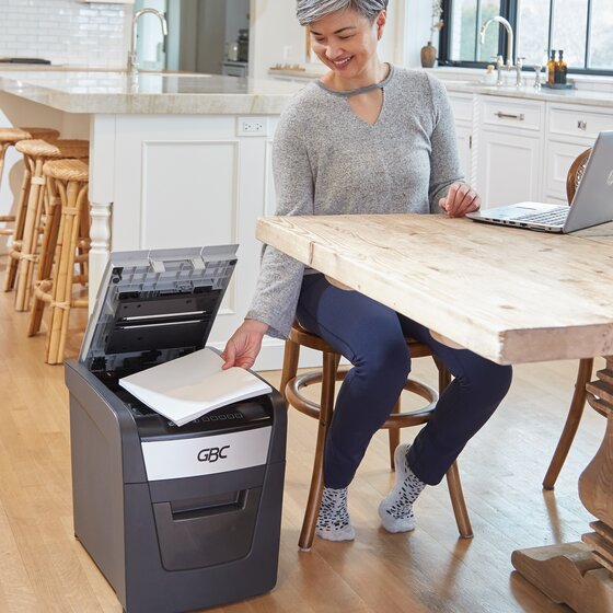 GBC AutoFeed+ Home Shredder, 60X, Micro-Cut, P-4, 60 Sheets