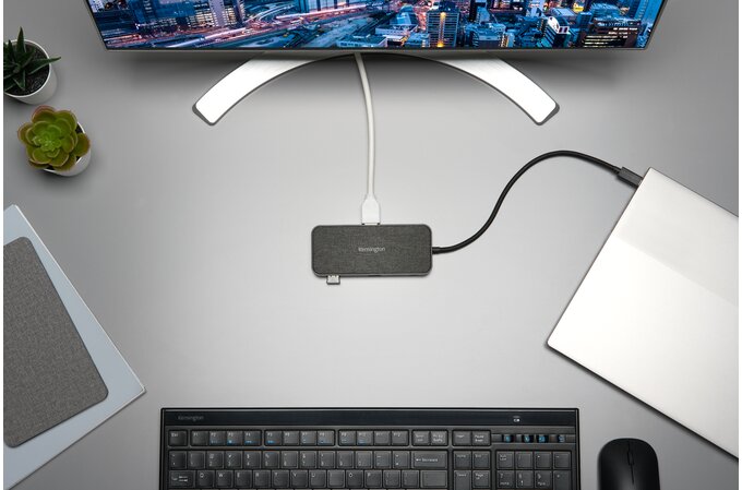 SD1650P USB-C Single 4K Portable Docking Station with 100W Power  Pass-Through