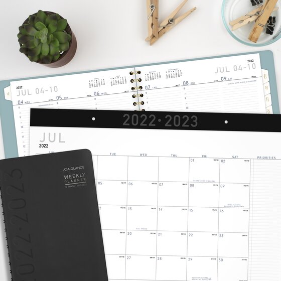 Lydia July 2018 AT-A-GLANCE Academic Weekly / Monthly Planner June 2019 8-1/2 x 11 1109-905A 