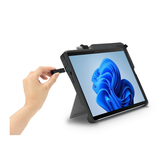 Surface™ Pro 8用モバイルドック付BlackBelt™ 保護ケース | ラギッド