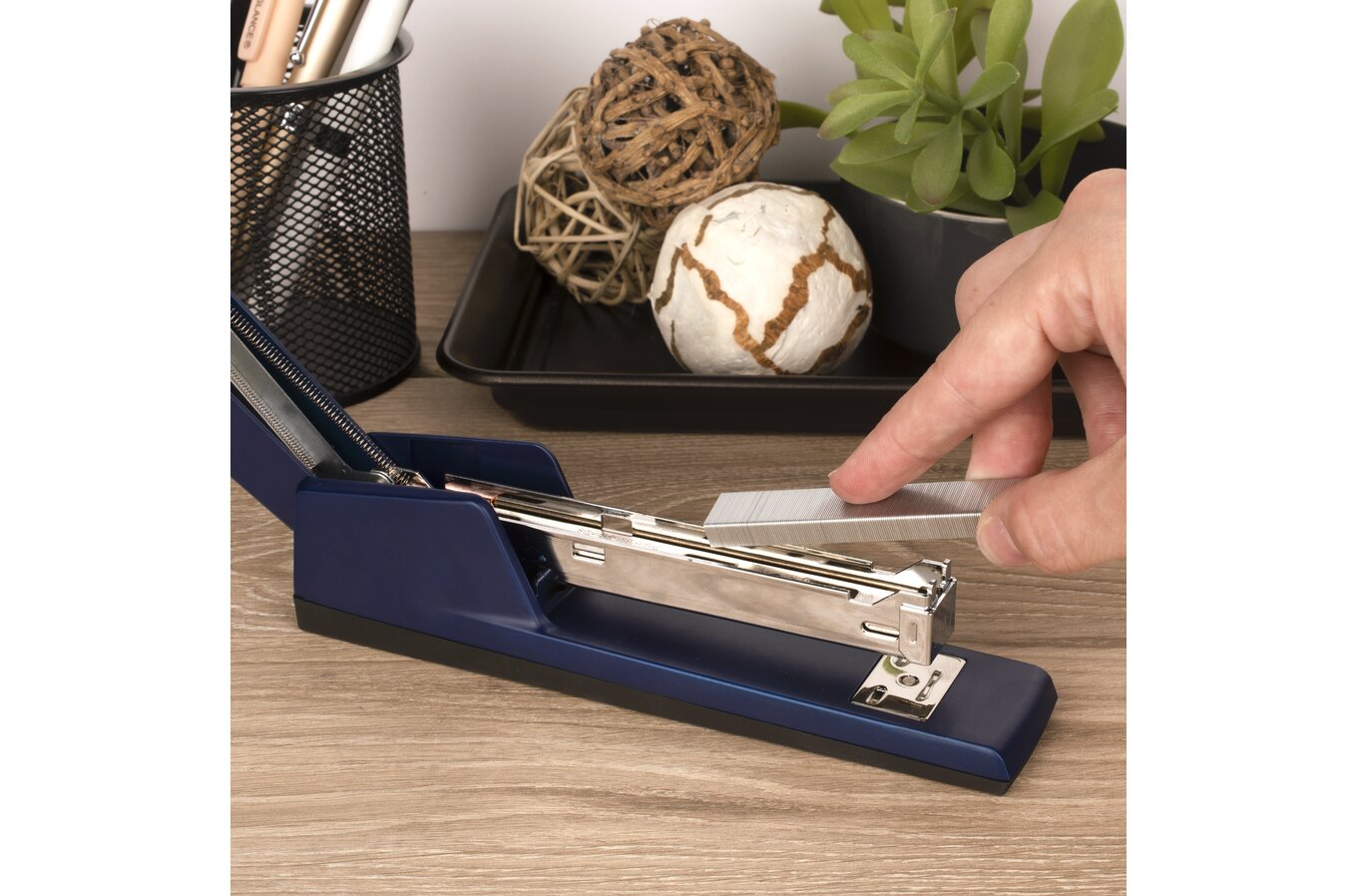 Swingline® 747® Business Staplers, Swingline Full Size Staplers – Desktop  Staplers