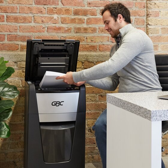 GBC AutoFeed+ Office Shredder, 300X, Micro-Cut, P-4, 300 Sheets 