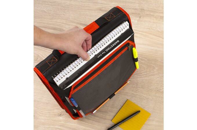 Five Star 2 Durable Zipper Binder, Includes 6 Pocket Expanding File, Red  (72538) : : Office Products