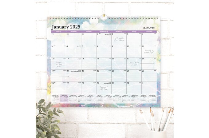 At-a-glance® Dreams 2025 Monthly Wall Calendar, Medium, 15