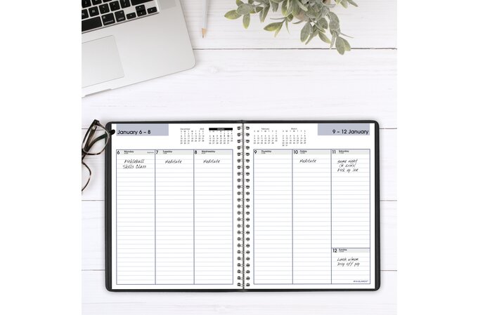 AT-A-GLANCE® DayMinder® 2025 Column Style Weekly Planner, Black, Medium