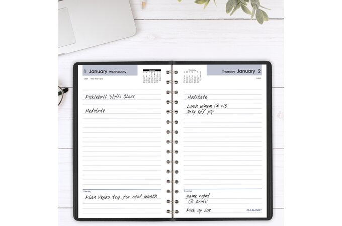 AT-A-GLANCE® DayMinder® 2025 Basic Daily Planner, Black, Small, 5" x 8