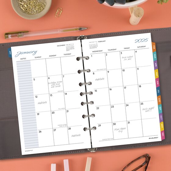 Weekly & Monthly Planner 2019: Rose Gold Monogram Letter B