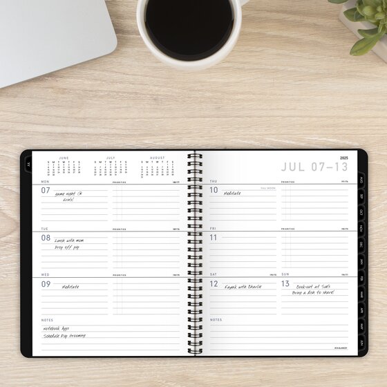 AT-A-GLANCE® Contemporary Lite Academic Weekly Monthly