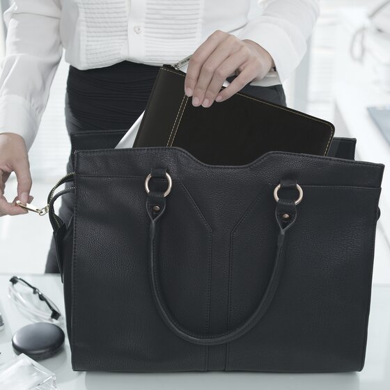 2024 AT A GLANCE Executive WeeklyMonthly Appointment Book With Zipper 8