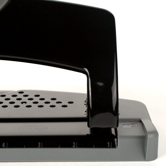 Swingline® SmartTouch™ 3-Hole Punches | Swingline Manual Punches
