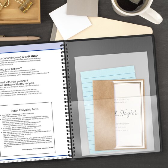 AT-A-GLANCE® QuickNotes® 2027 Weekly Monthly Appointment Book