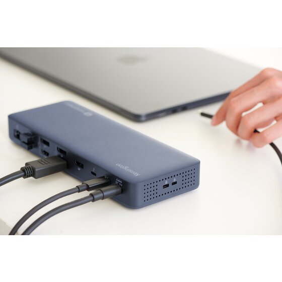 SD5900T EQ Thunderbolt™ 4 Quad 4K 40Gbps Dock with DisplayLink